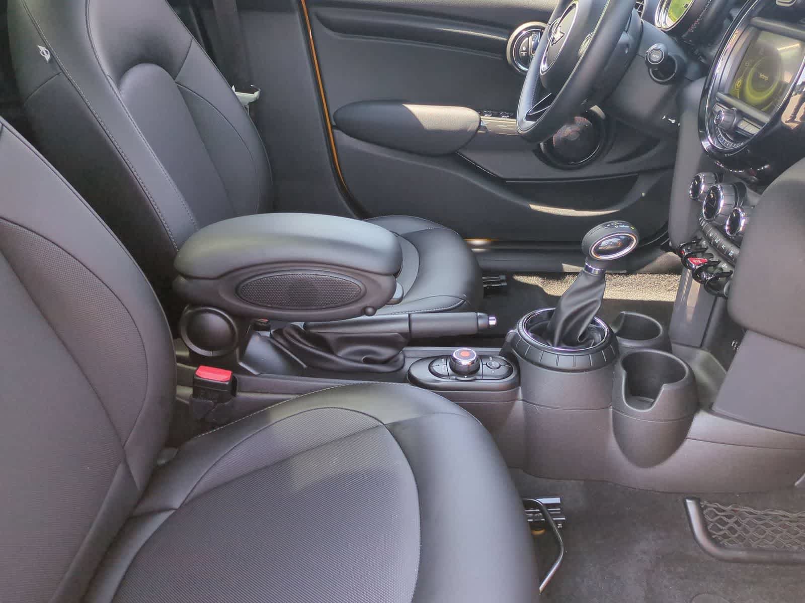 Used 2015 MINI Cooper 4-Door Hardtop FWD image 23