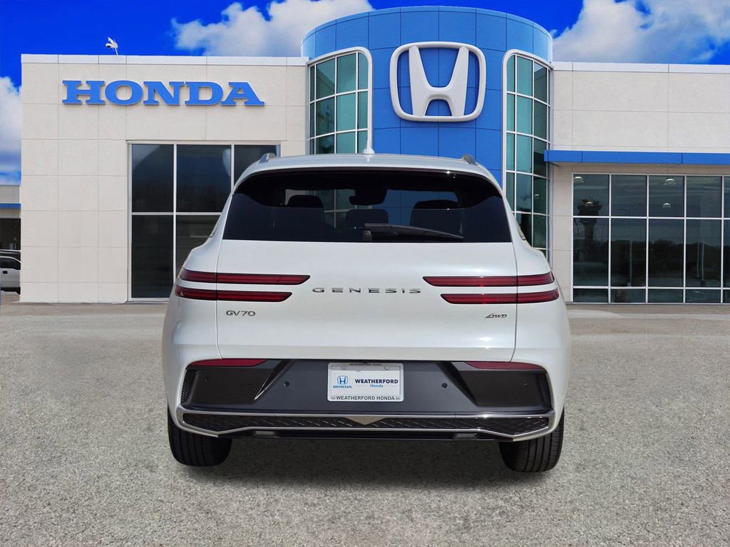 Used 2026 Genesis GV70 2.5T image 4