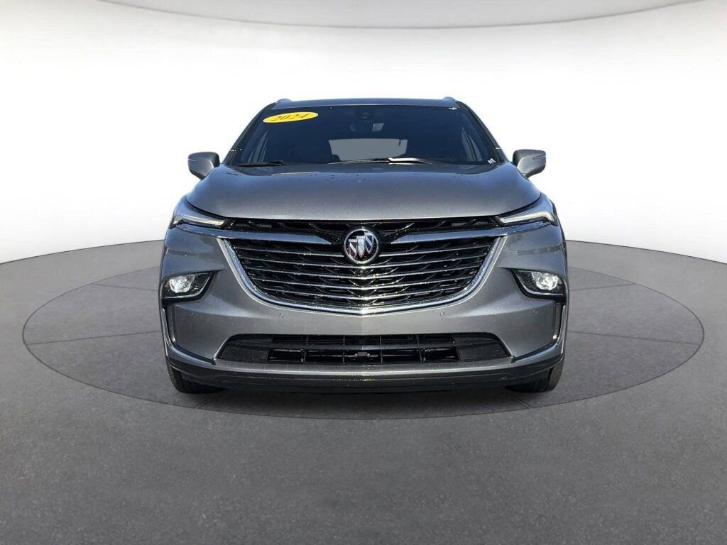 Used 2024 Buick Enclave Premium image 8