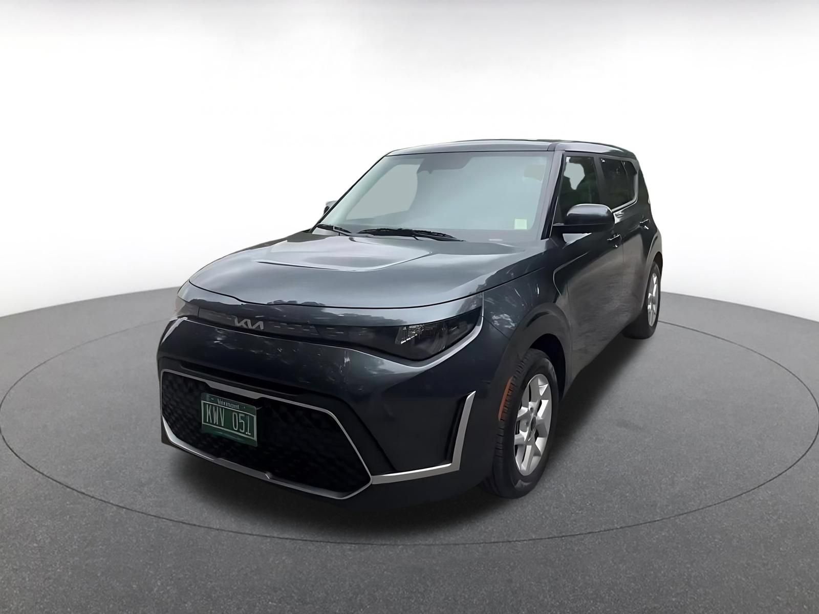Used 2025 Kia Soul LX w/ LX Technology Package FWD image 7