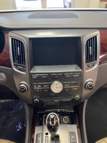 Used 2012 Hyundai Equus Signature image 25