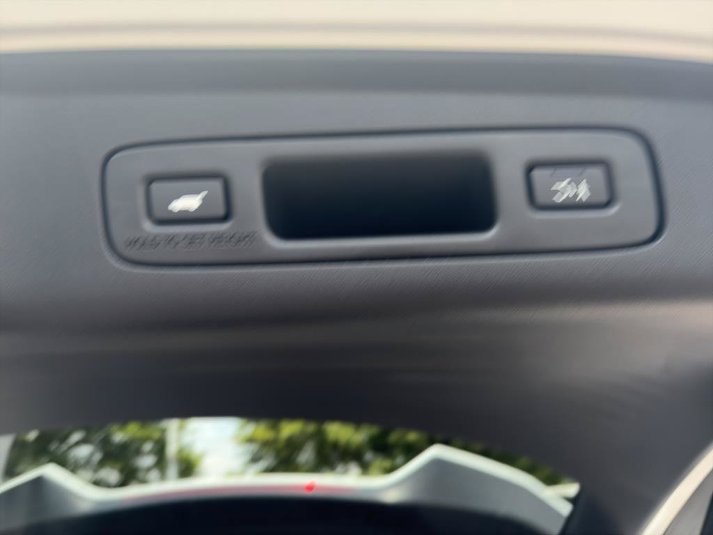 Certified 2025 Acura ADX AWD image 28
