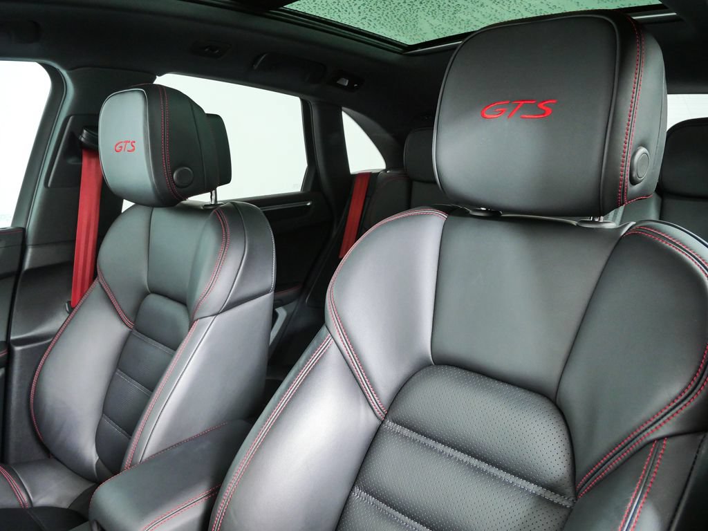 Used 2022 Porsche Macan GTS AWD/4WD image 5