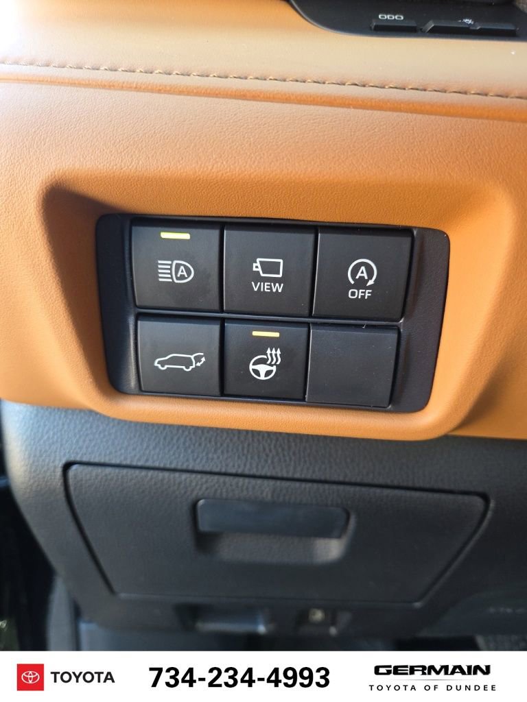 New 2026 Toyota Highlander Platinum image 39