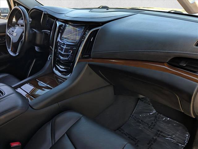 Used 2020 Cadillac Escalade Luxury w/ Escalade Sport Edition image 23