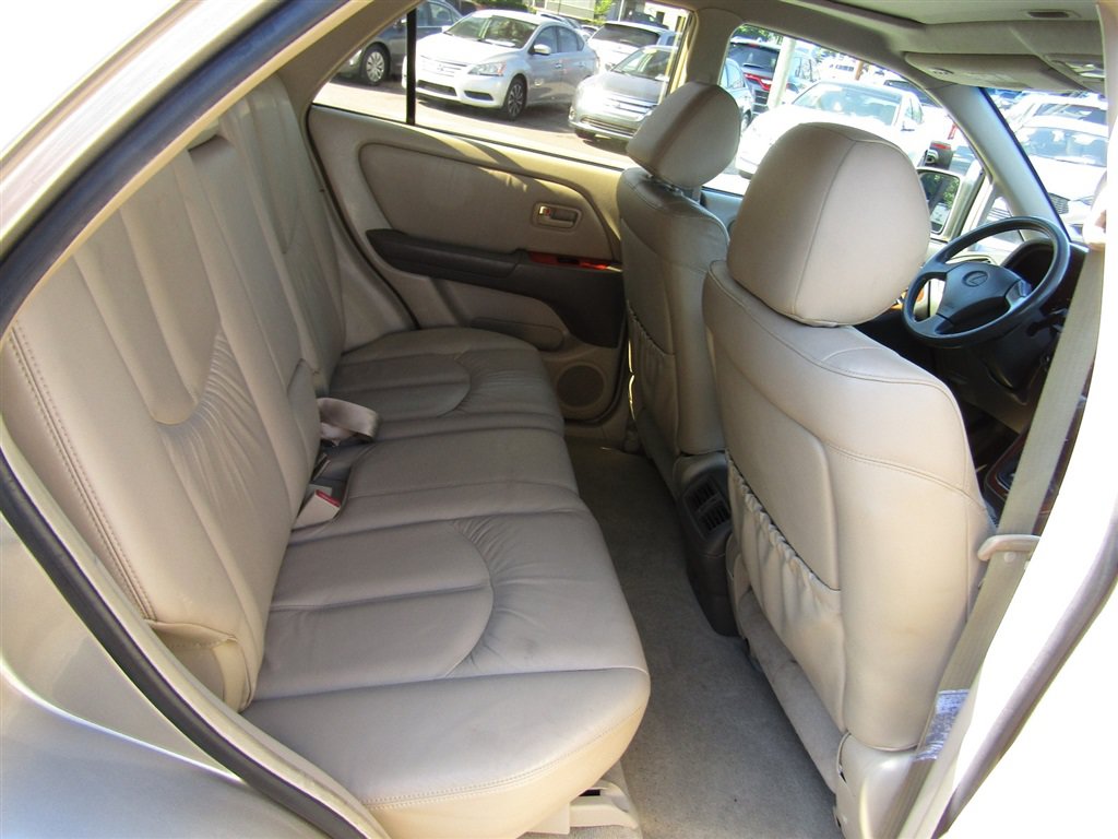 Used 2000 Lexus RX 300 4WD w/ Limited Pkg image 23