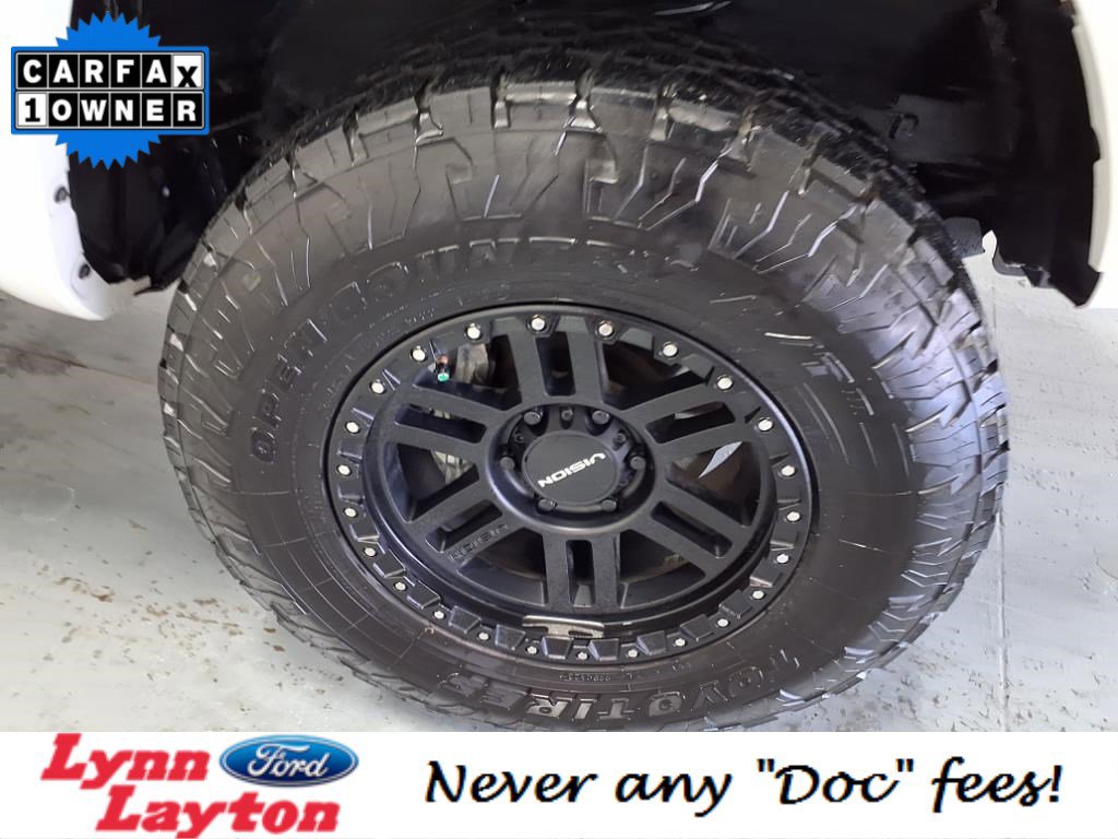 Used 2023 Toyota Tacoma SR5 w/ Technology Package image 9