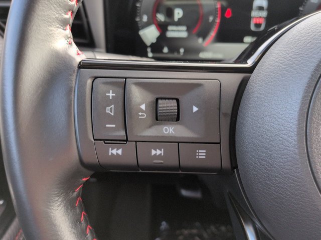 Used 2025 Nissan Kicks SR FWD image 22