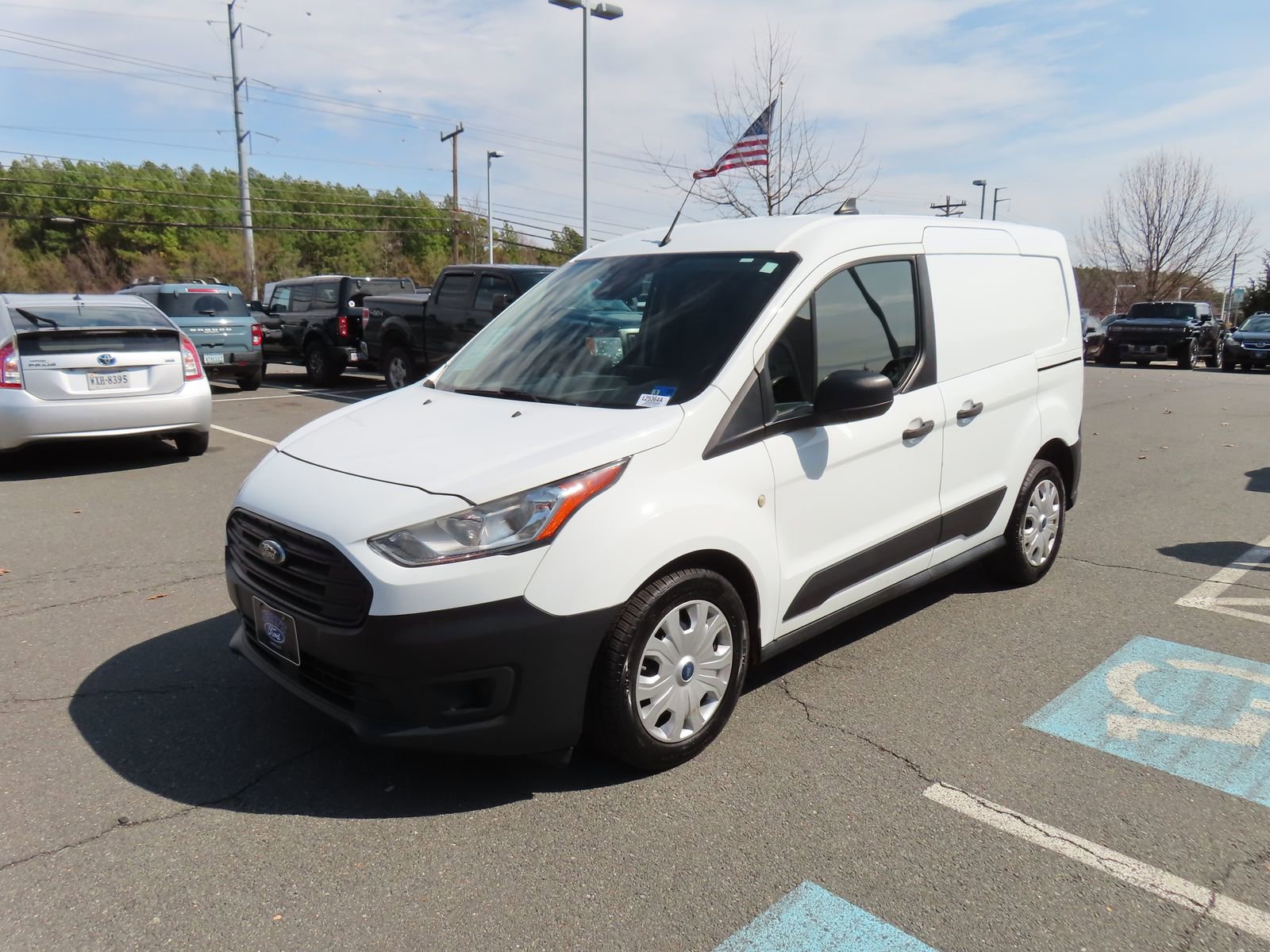 Certified 2020 Ford Transit Connect XL image 3