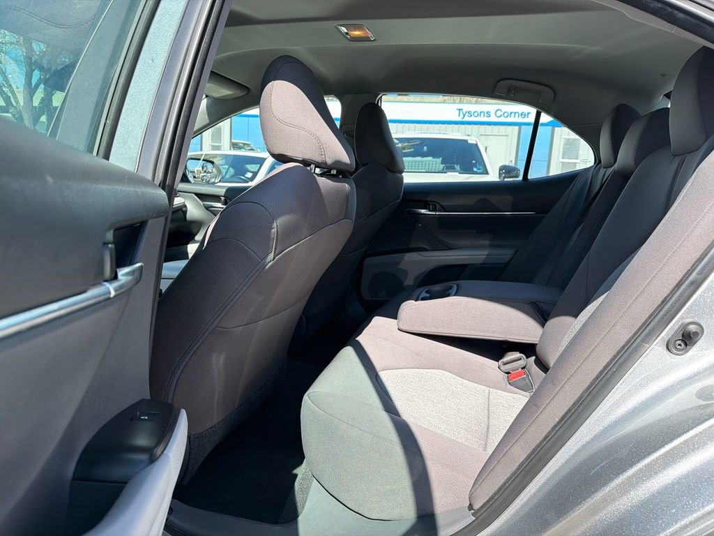 Used 2019 Toyota Camry LE image 13