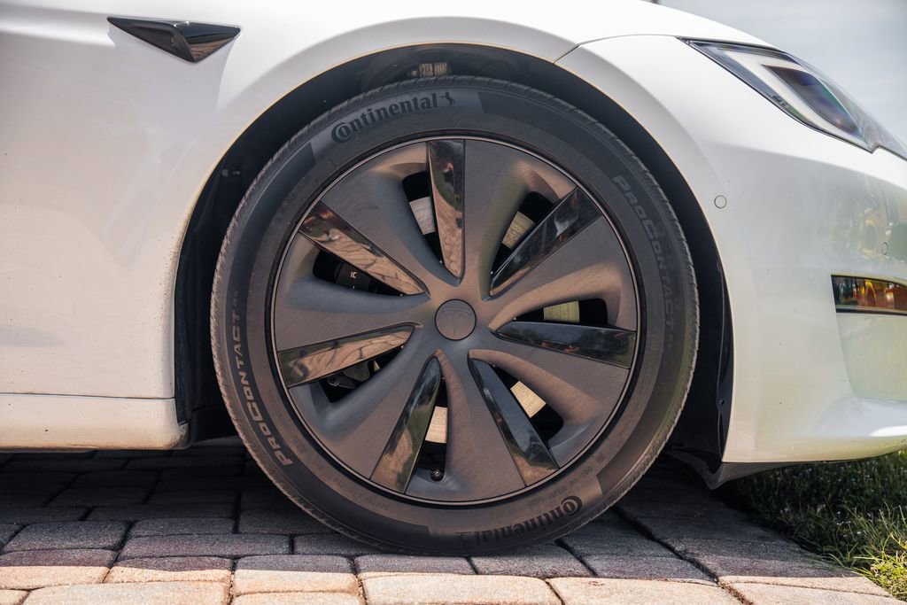 Used 2023 Tesla Model S AWD/4WD image 14