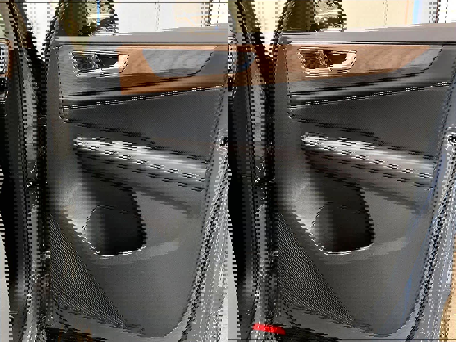 New 2026 Volkswagen Atlas SE image 30