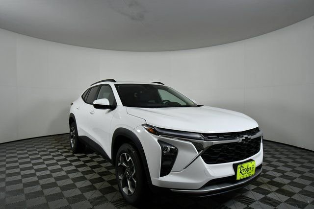 New 2026 Chevrolet Trax LT w/ Driver Confidence Package image 8