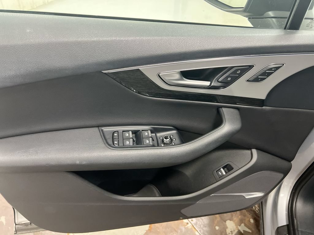 Used 2019 Audi Q7 2.0T Premium Plus w/ Premium Plus Package AWD/4WD image 21