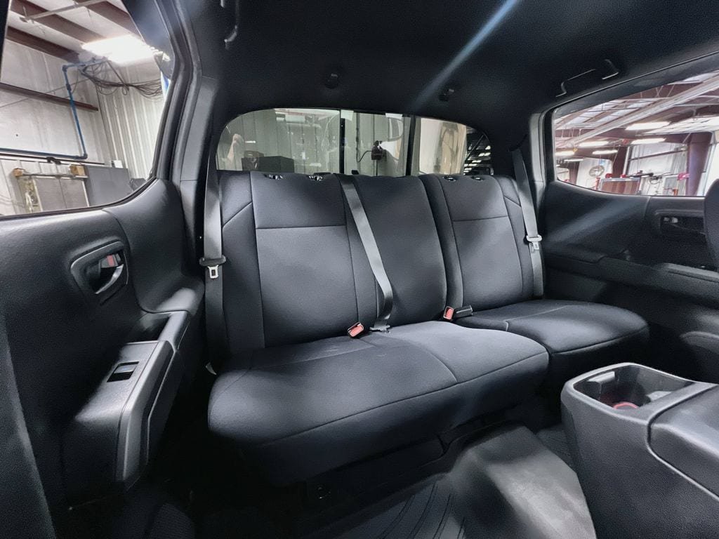 Used 2023 Toyota Tacoma TRD Off-Road w/ Advanced Technology Package AWD/4WD image 33