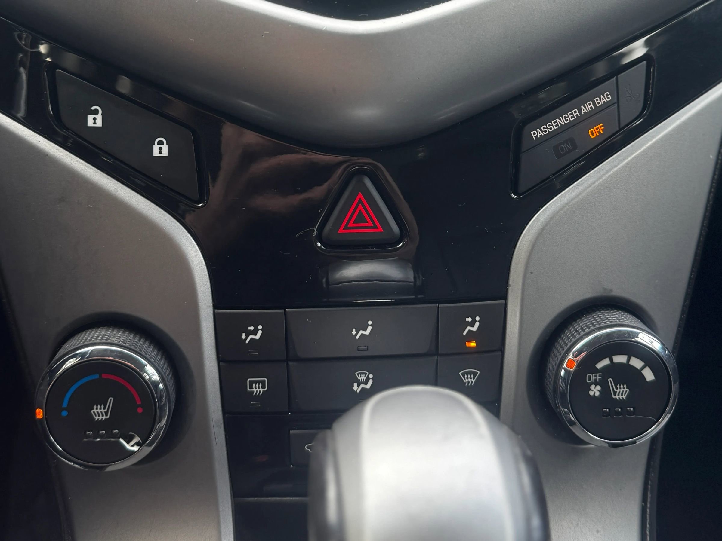 Used 2012 Chevrolet Cruze LT image 21