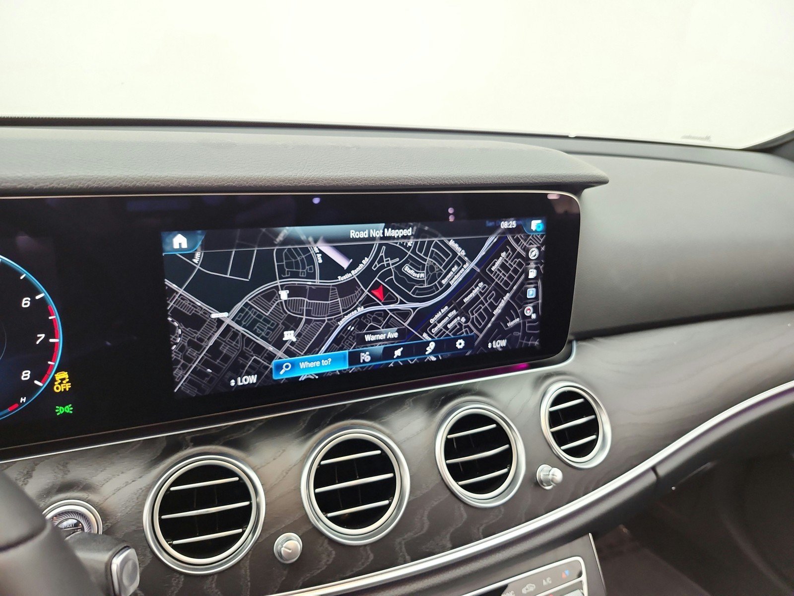 Used 2022 Mercedes-Benz E 350 Sedan image 13