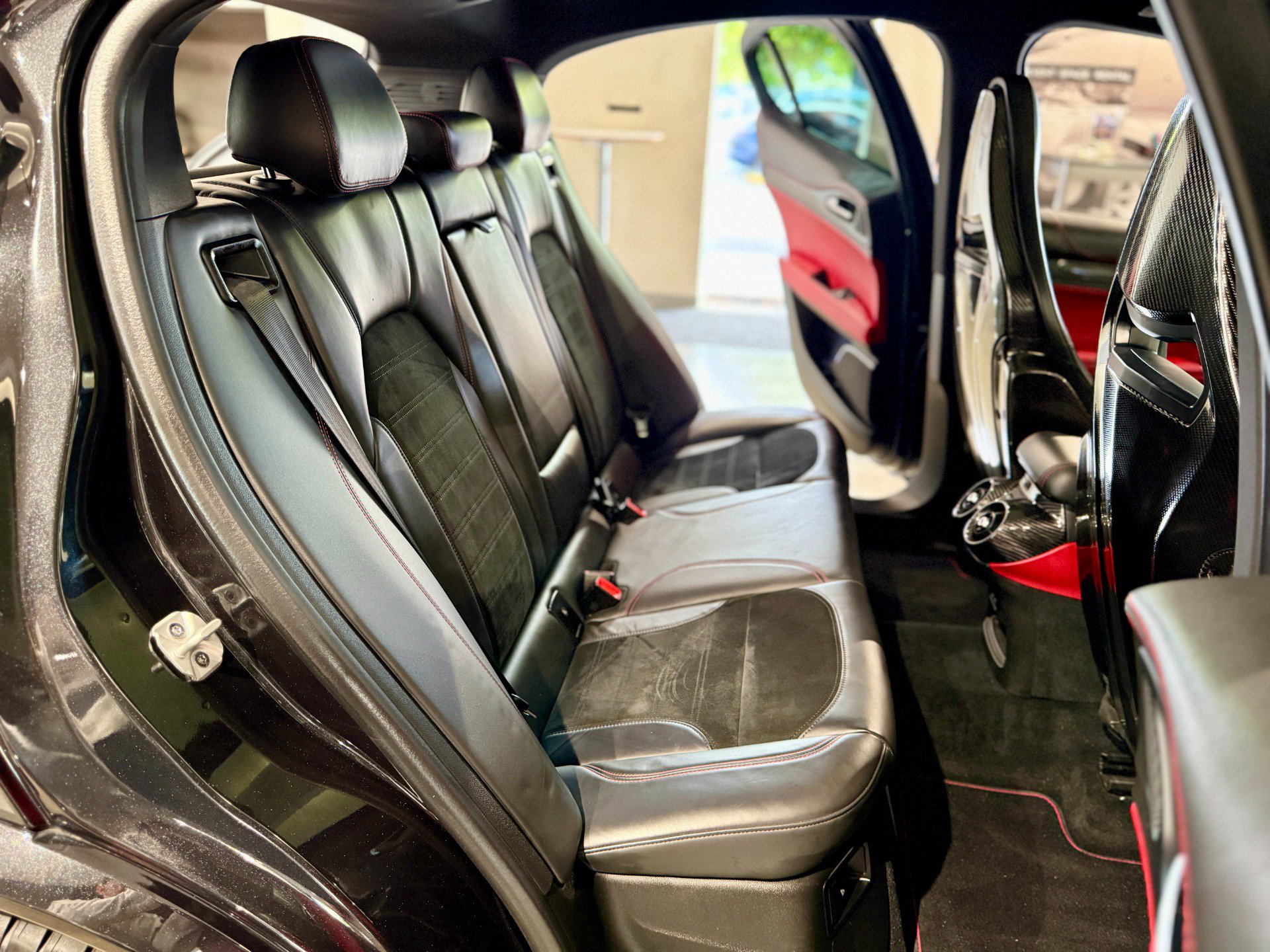 Used 2018 Alfa Romeo Stelvio Quadrifoglio w/ Driver Assist Dynamic Package AWD/4WD image 51