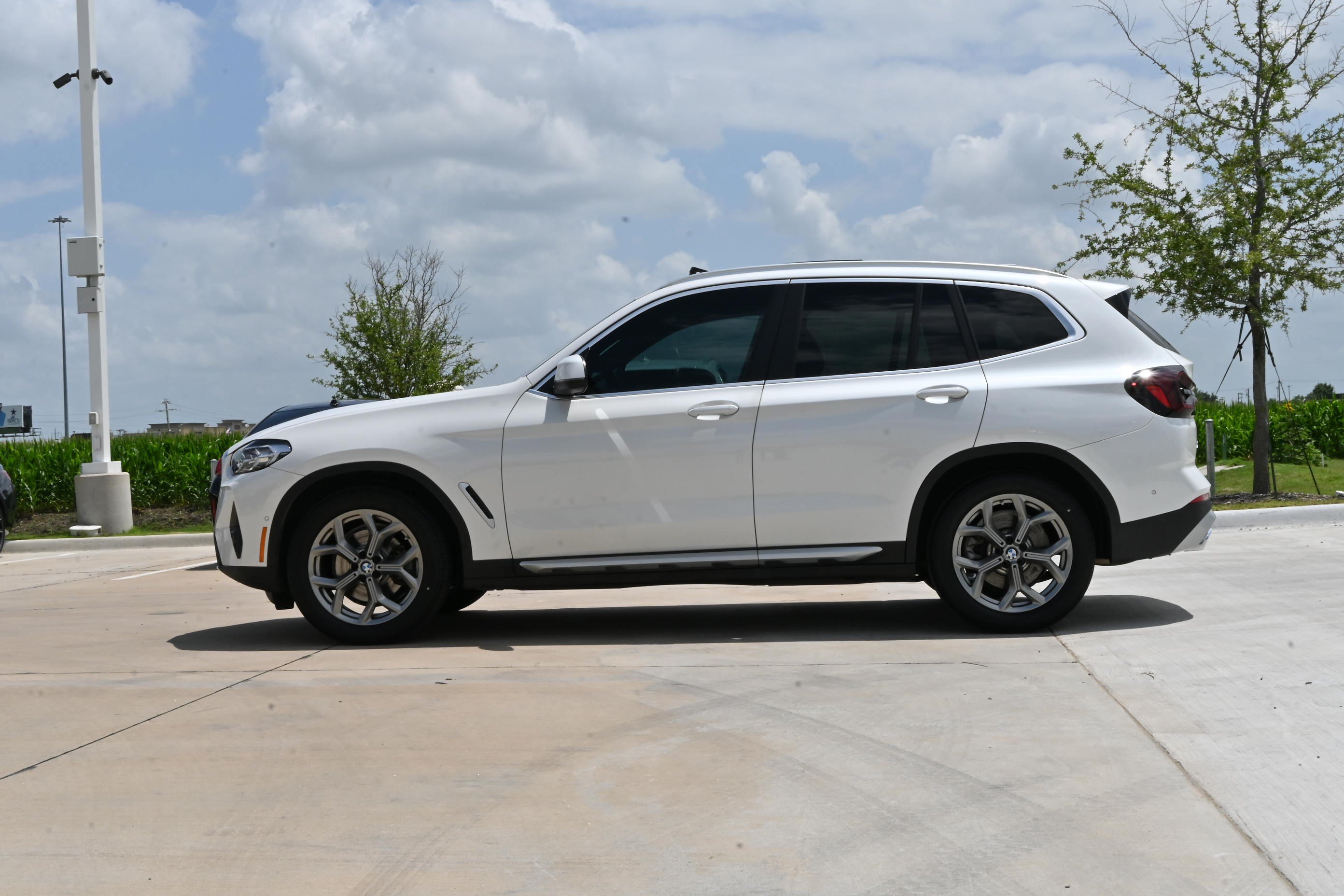 Certified 2023 BMW X3 sDrive30i w/ Premium Package RWD image 6