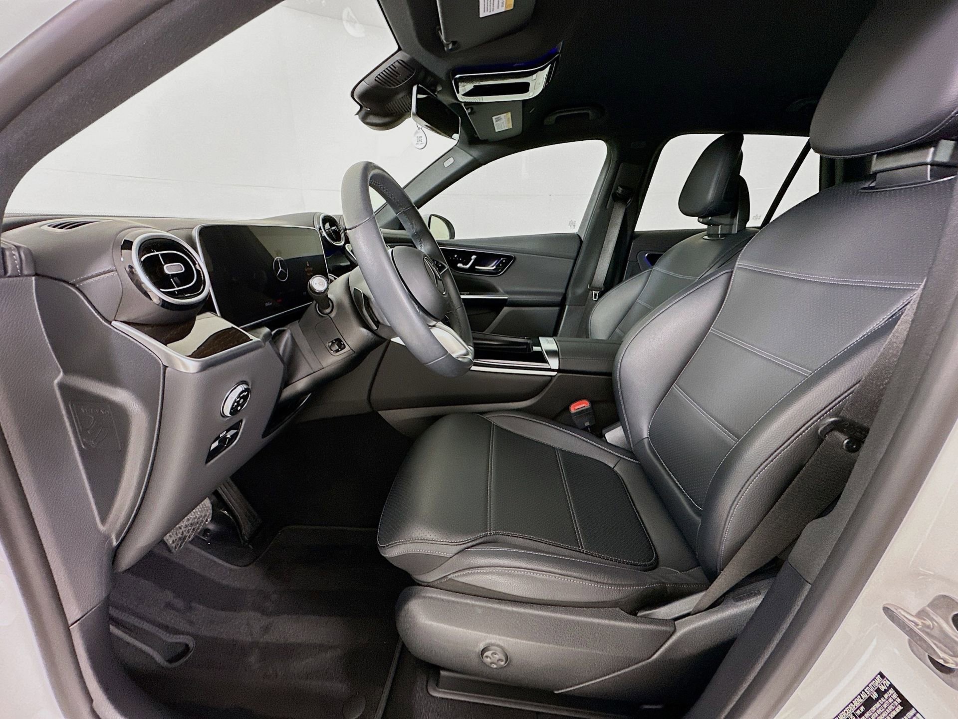 Used 2024 Mercedes-Benz GLC 300 image 22