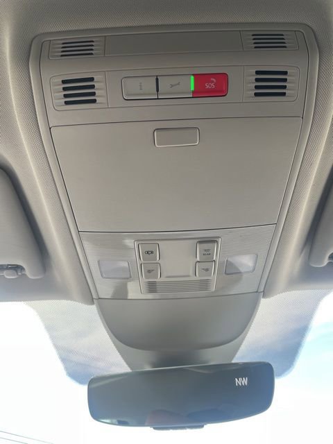 Certified 2023 Volkswagen Taos SE w/ Black Wheel Package image 24