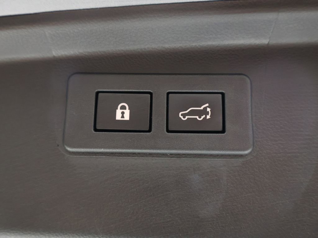 Used 2023 Subaru Outback Premium image 15