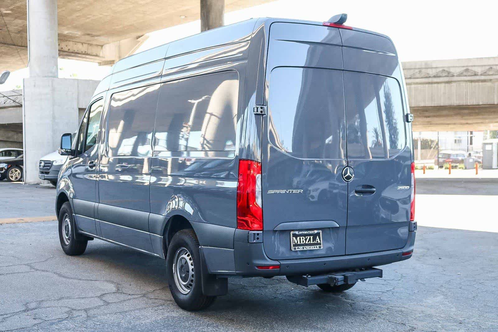 Used 2024 Mercedes-Benz Sprinter 2500 image 8