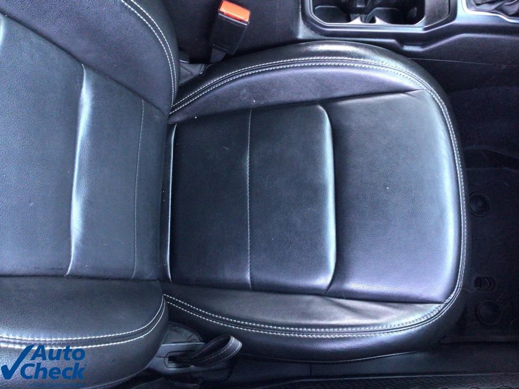 Used 2022 Jeep Wrangler Unlimited Sahara w/ Cold Weather Group image 12