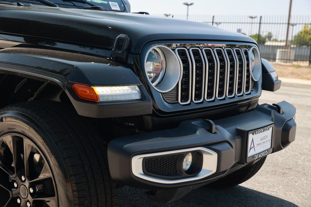 Used 2025 Jeep Wrangler Unlimited Sahara w/ Safety Group AWD/4WD image 7