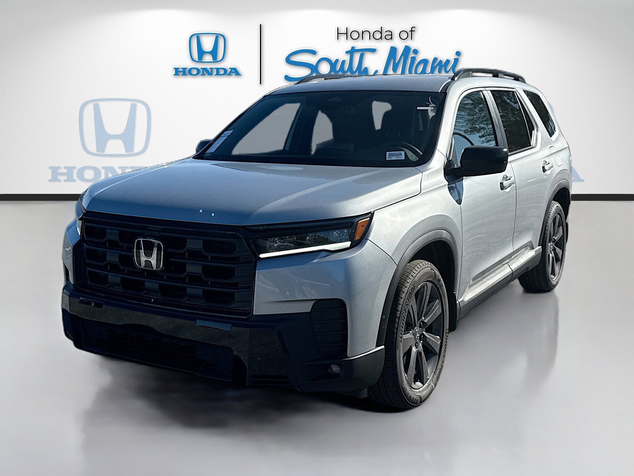 New 2026 Honda Pilot Sport image 3