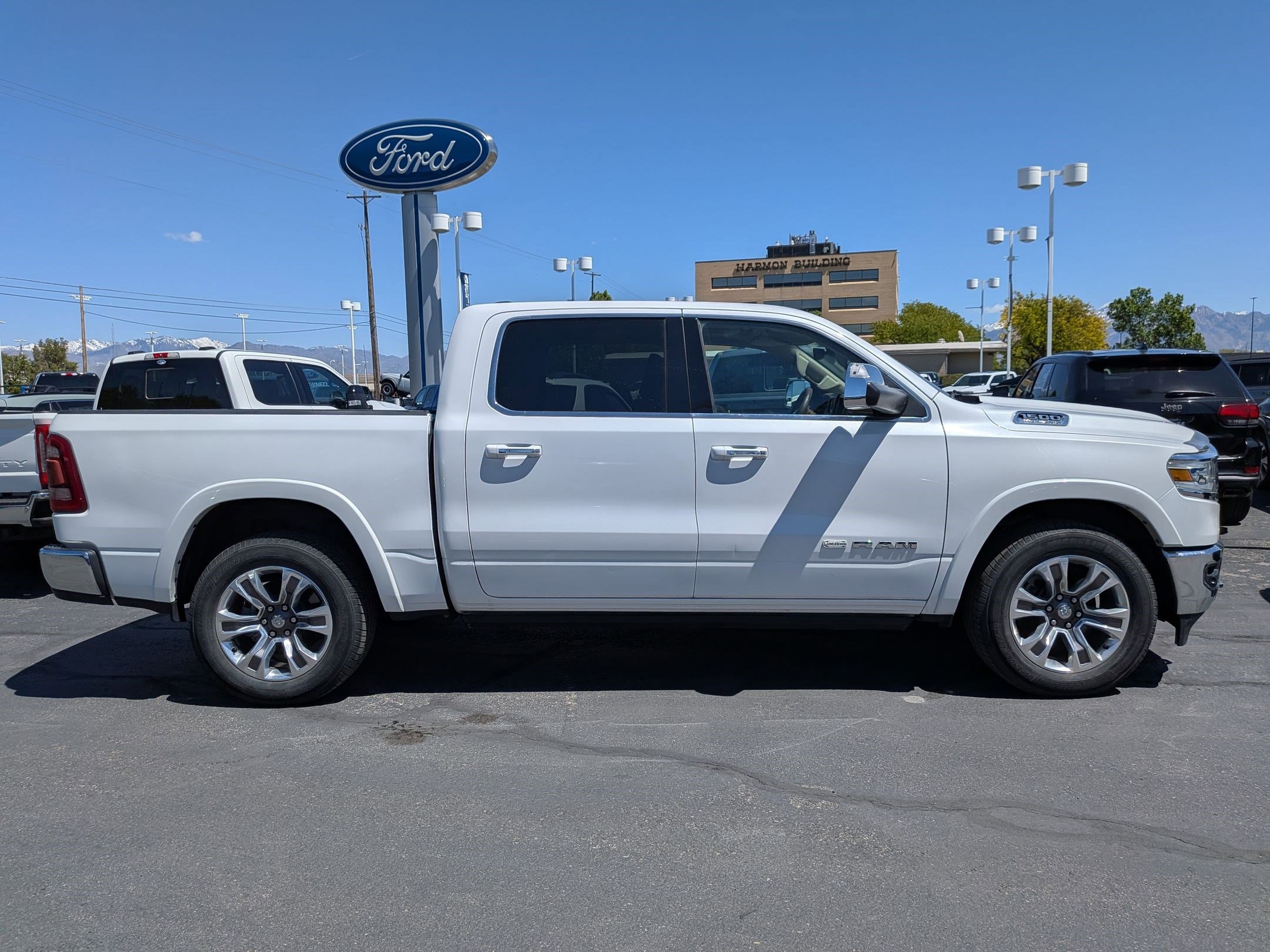 Used 2019 RAM 1500 Limited AWD/4WD image 2