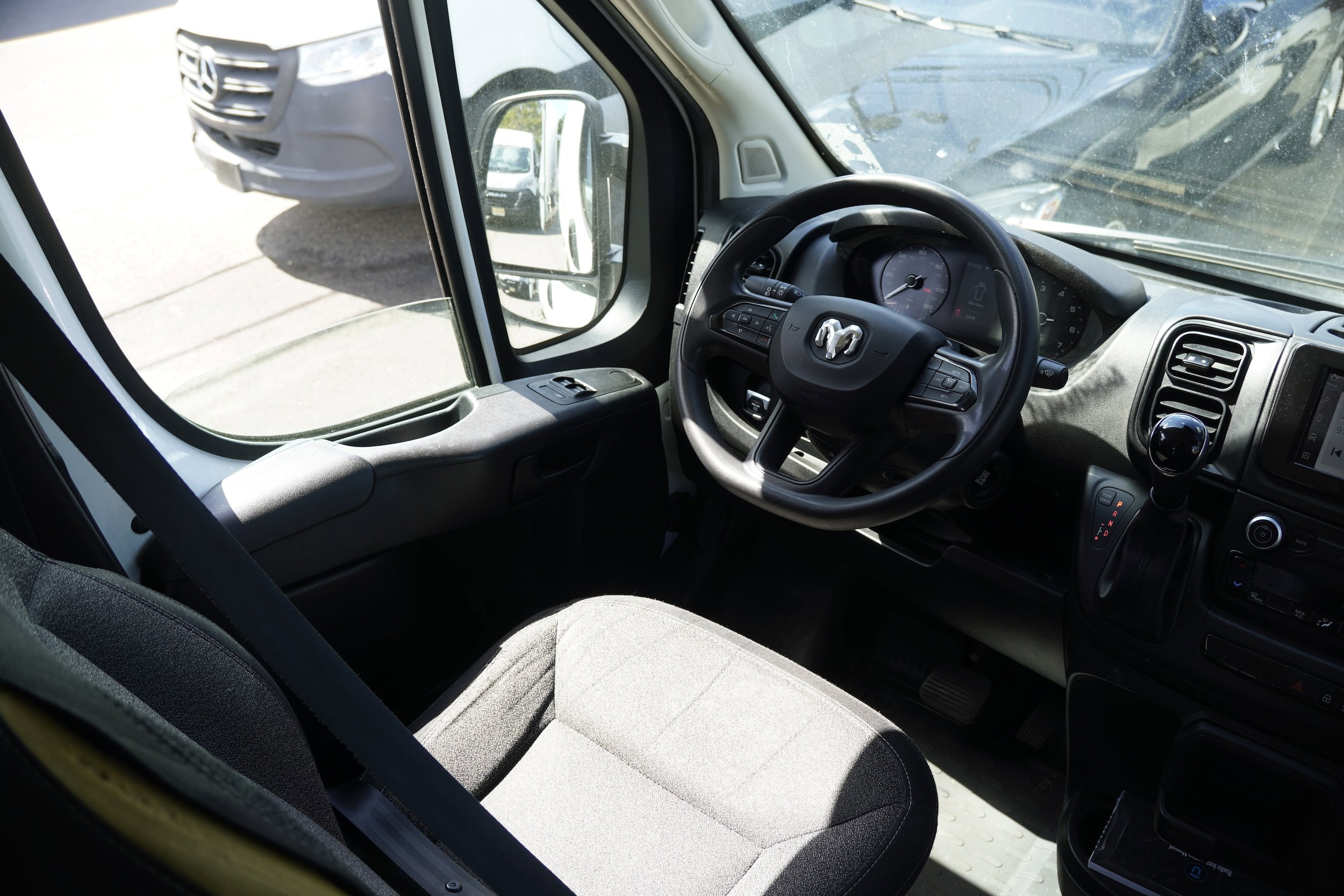 Used 2023 RAM ProMaster 2500 FWD image 23