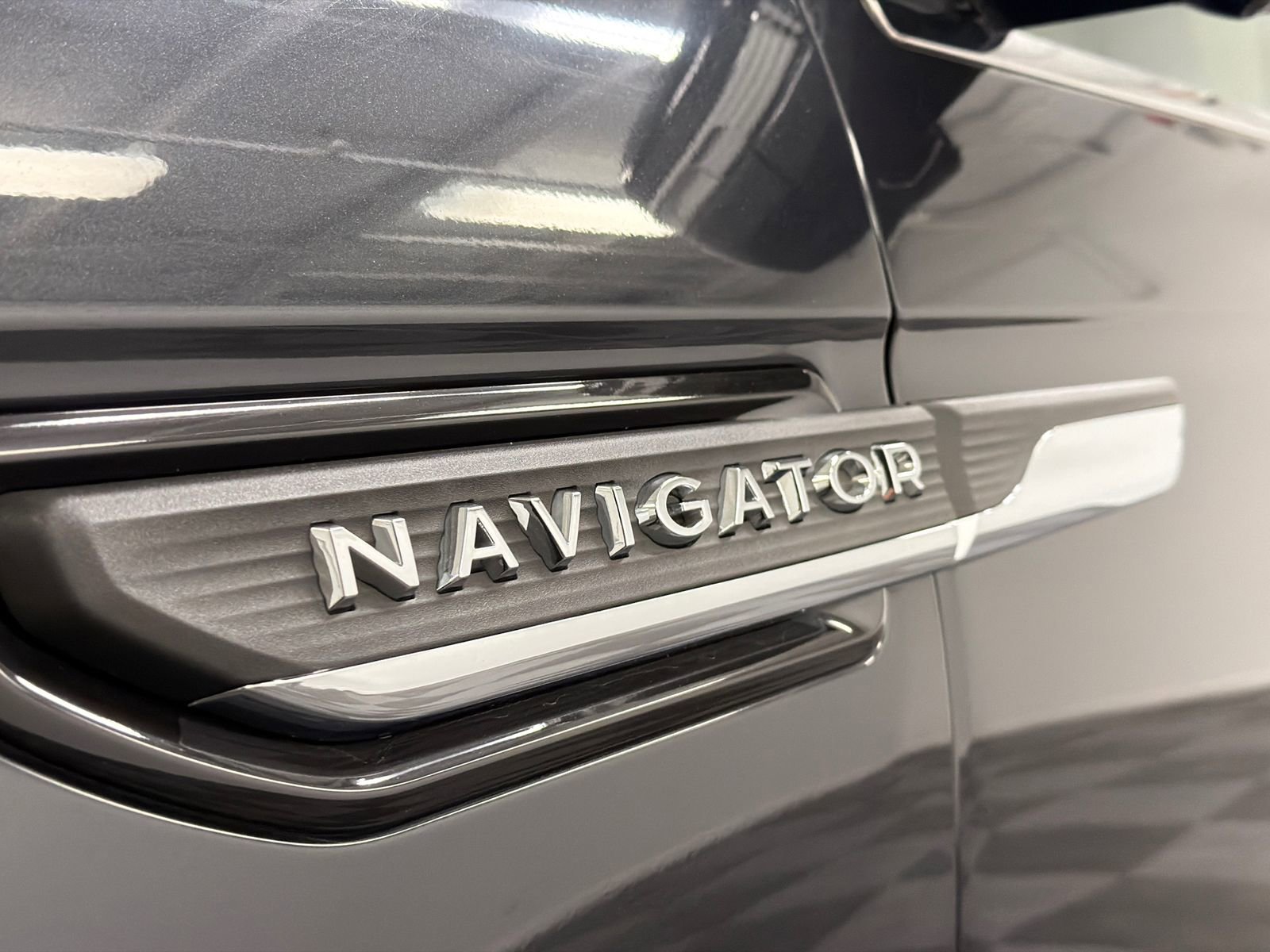 Used 2023 Lincoln Navigator L Reserve AWD/4WD image 17