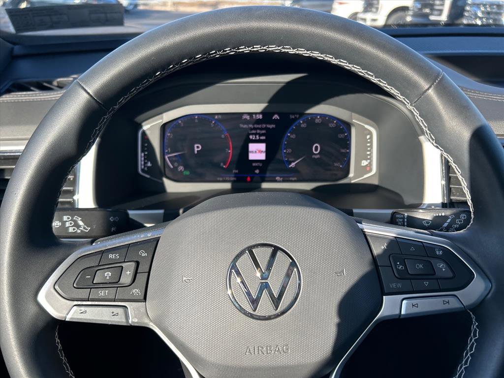 Used 2021 Volkswagen Atlas Cross Sport SEL Premium image 25