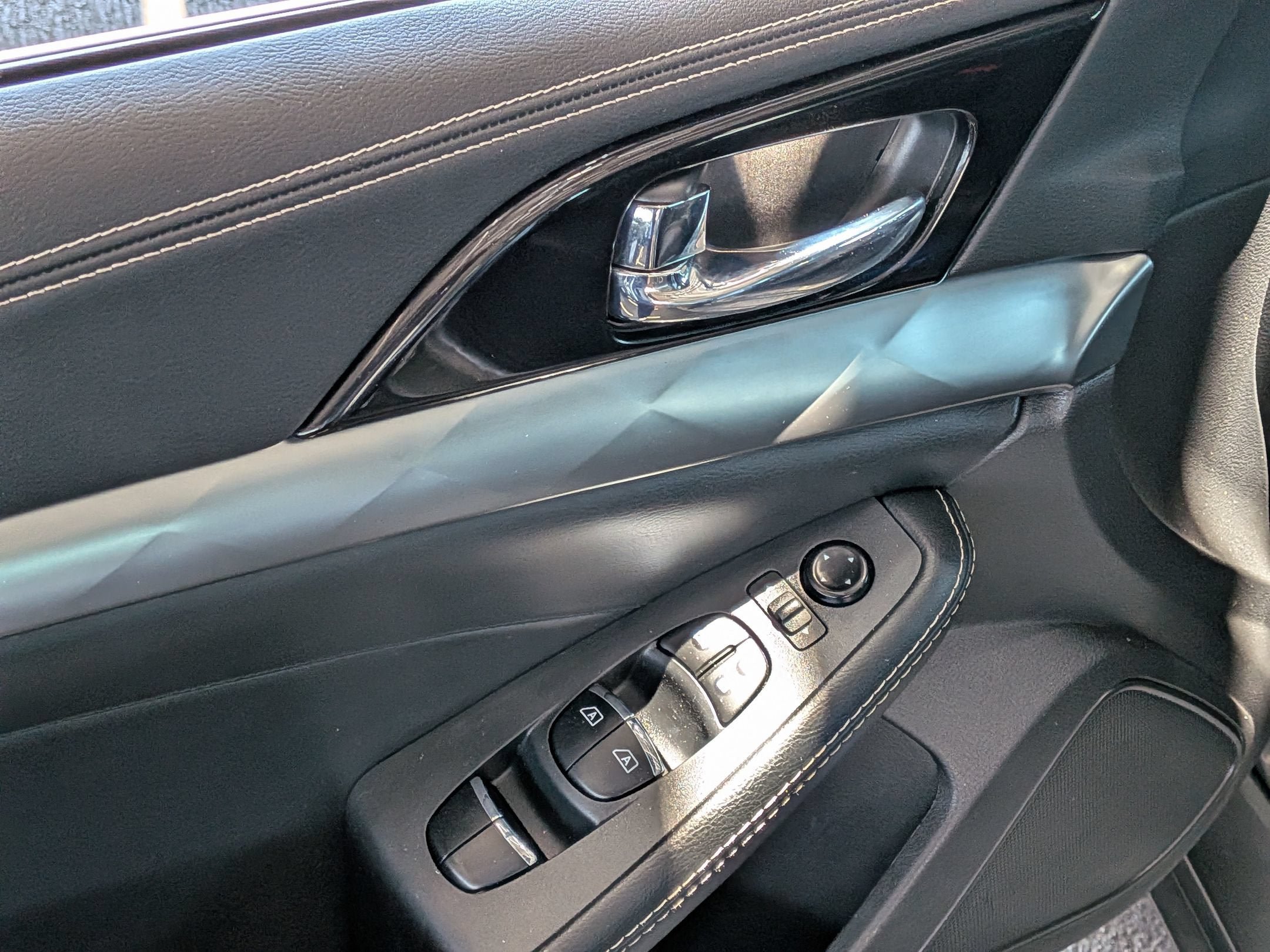 Used 2023 Nissan Maxima SV w/ Floor Mat Group FWD image 9