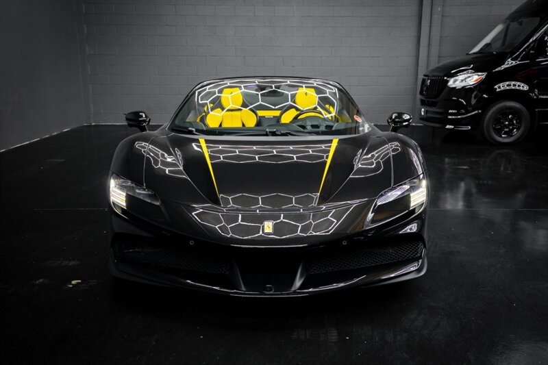 Used 2025 Ferrari SF90 Spider AWD/4WD image 2
