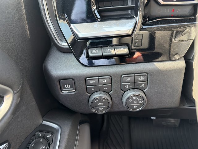 New 2026 Chevrolet Silverado 1500 High Country w/ Midnight Edition image 15