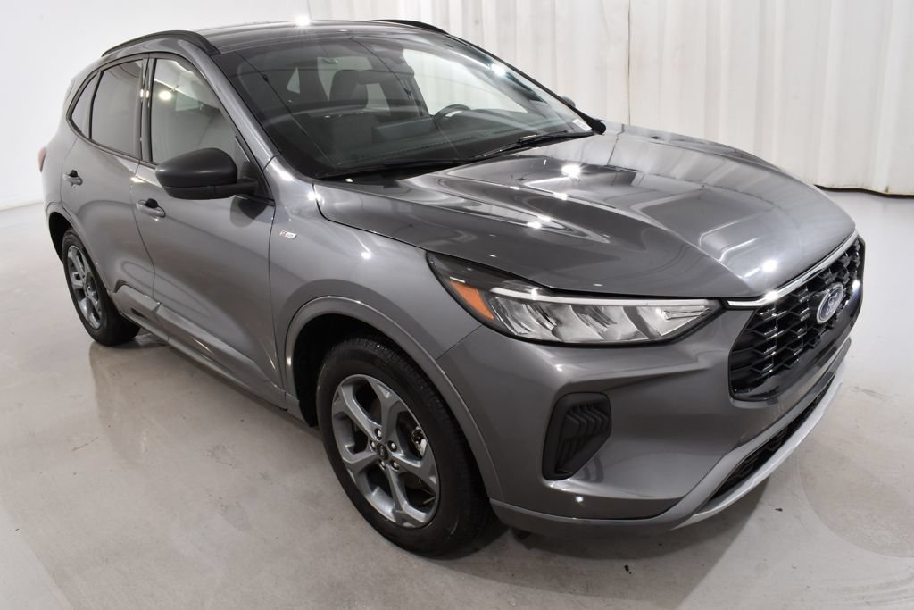 Used 2024 Ford Escape ST-Line w/ Tech Pack #1 AWD/4WD image 5