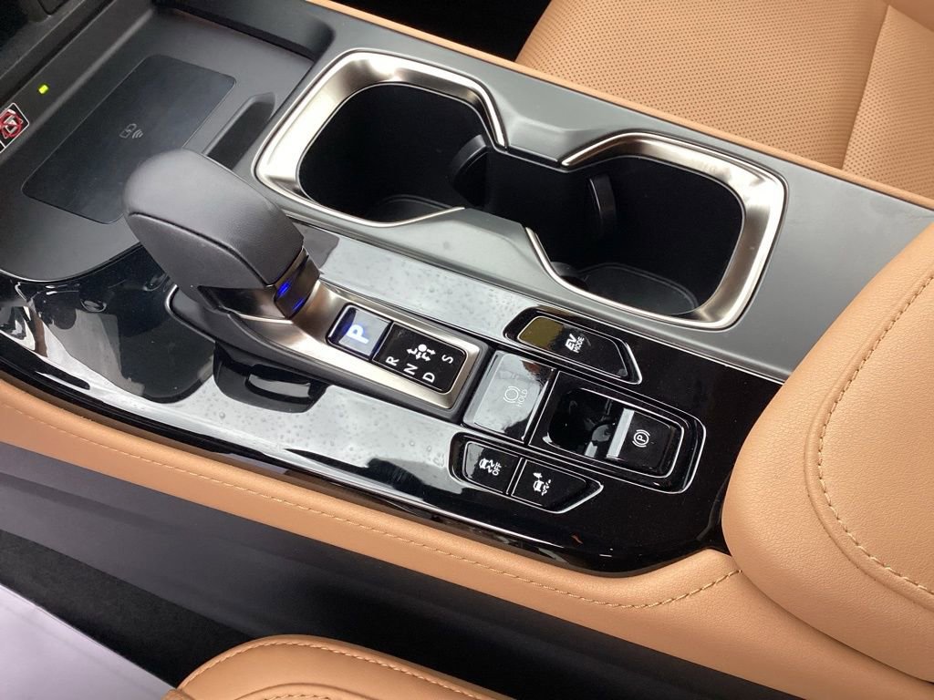 Used 2024 Lexus NX 350h AWD image 33