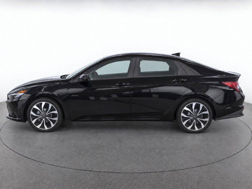 Used 2021 Hyundai Elantra SE FWD image 8
