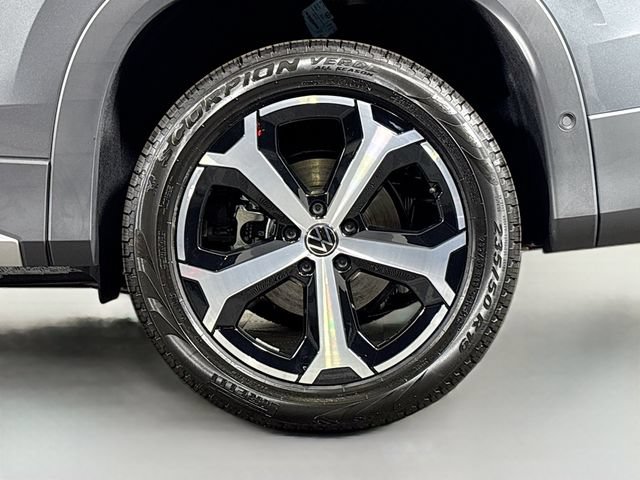 New 2026 Volkswagen Tiguan SE AWD/4WD image 32