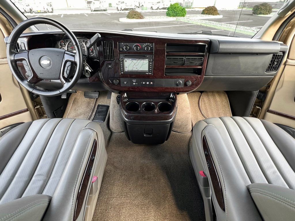 Used 2013 Chevrolet Express 2500 Extended image 4