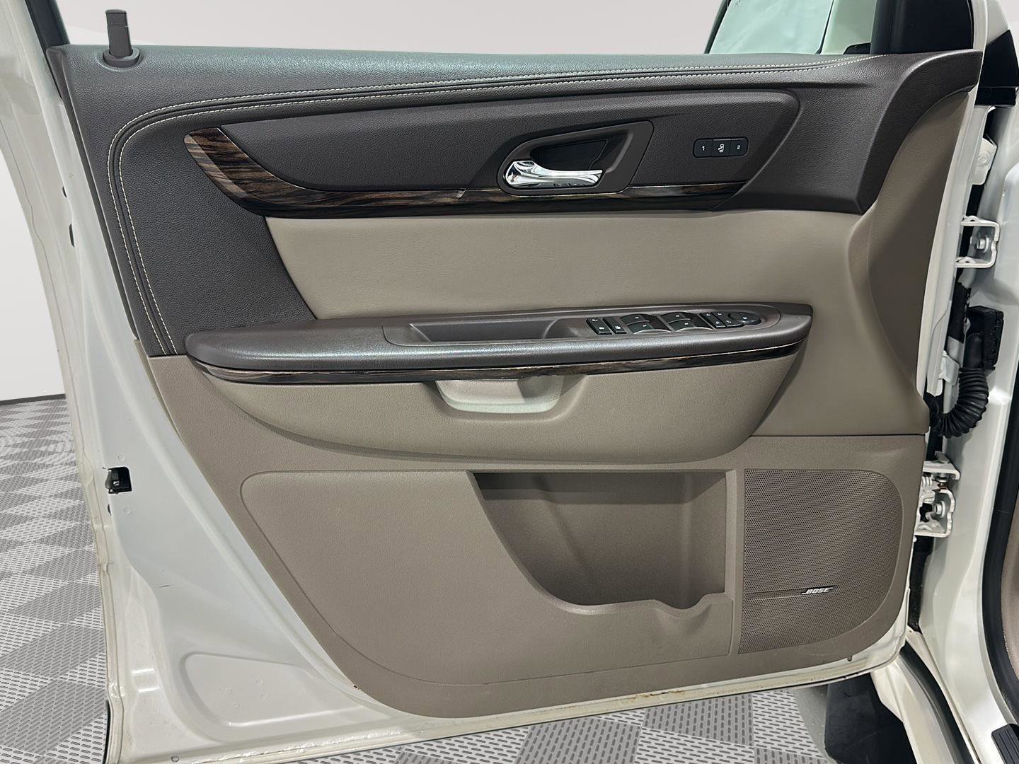 Used 2015 GMC Acadia Denali AWD/4WD image 20