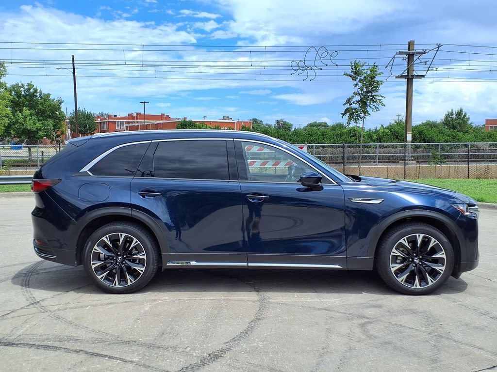 Used 2024 MAZDA CX-90 Plug-In Hybrid w/ Premium Pkg AWD/4WD image 2