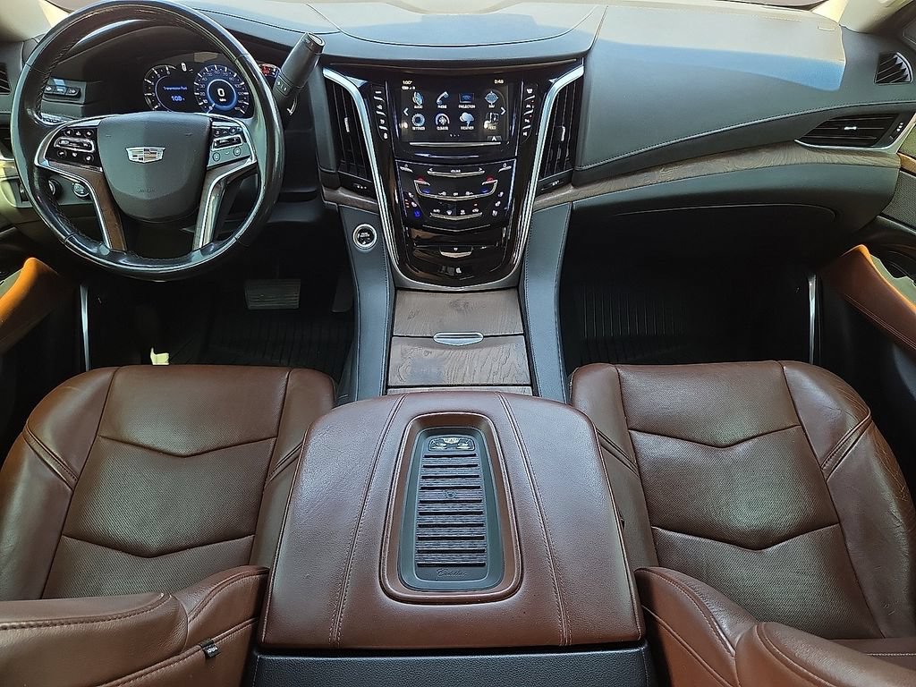 Used 2020 Cadillac Escalade Premium Luxury AWD/4WD image 10