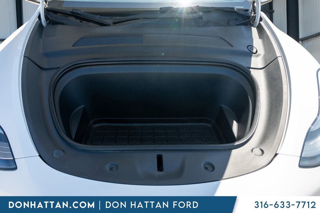 Used 2021 Tesla Model Y Long Range AWD/4WD image 35