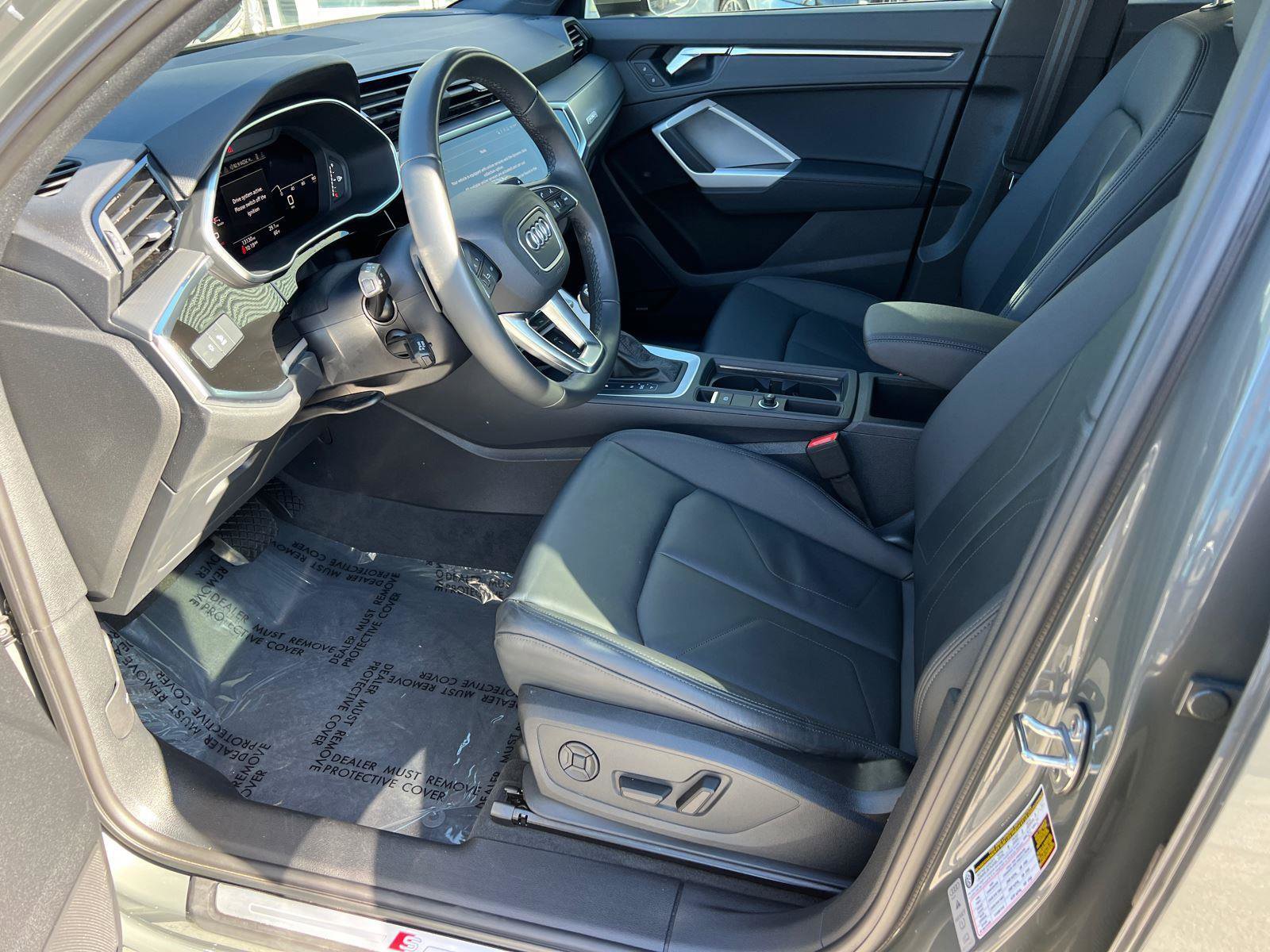 Used 2024 Audi Q3 2.0T Premium Plus w/ Premium Plus Package image 9