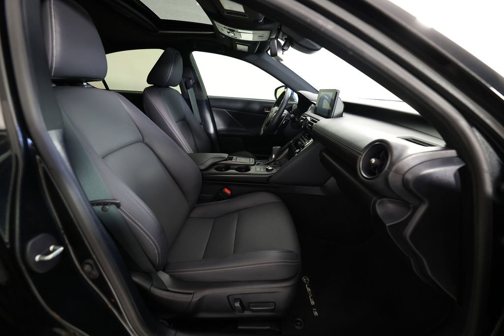 Used 2024 Lexus IS 300 w/ Premium Package RWD image 10