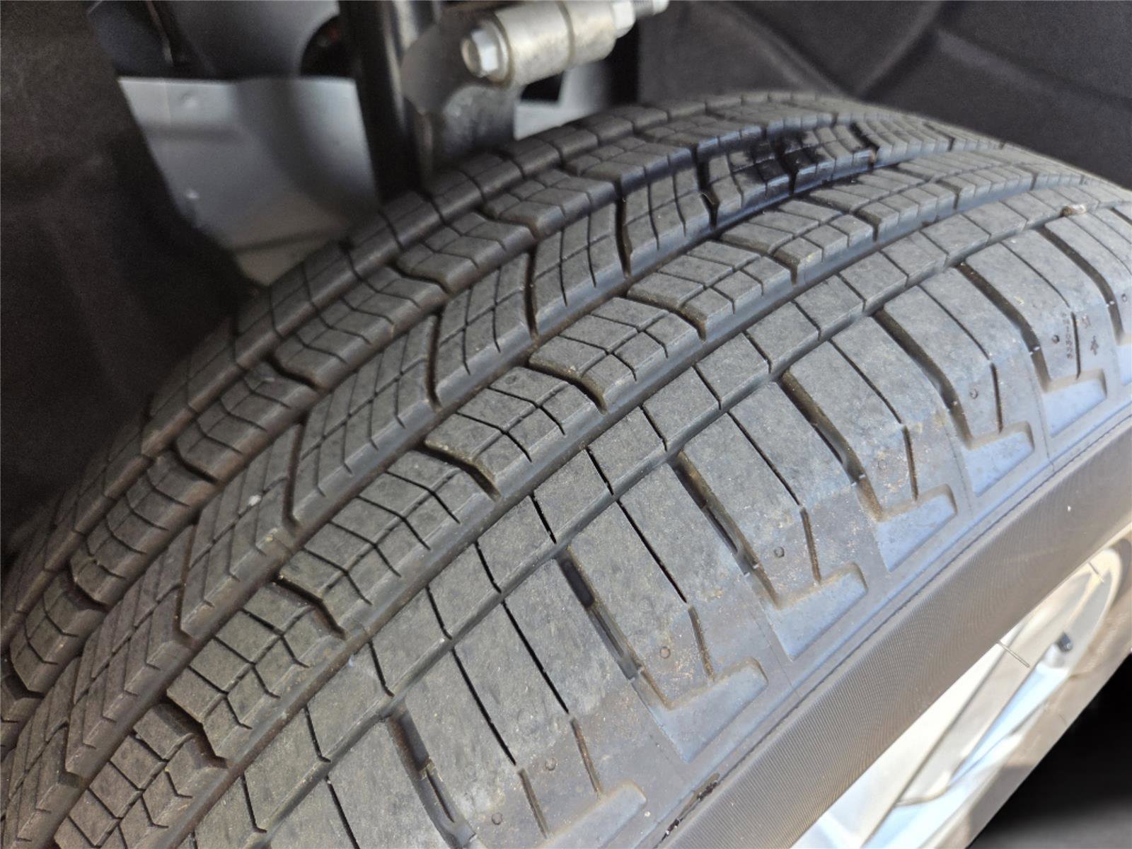 New 2025 Jeep Grand Cherokee Laredo X w/ Luxury Tech Group I image 33