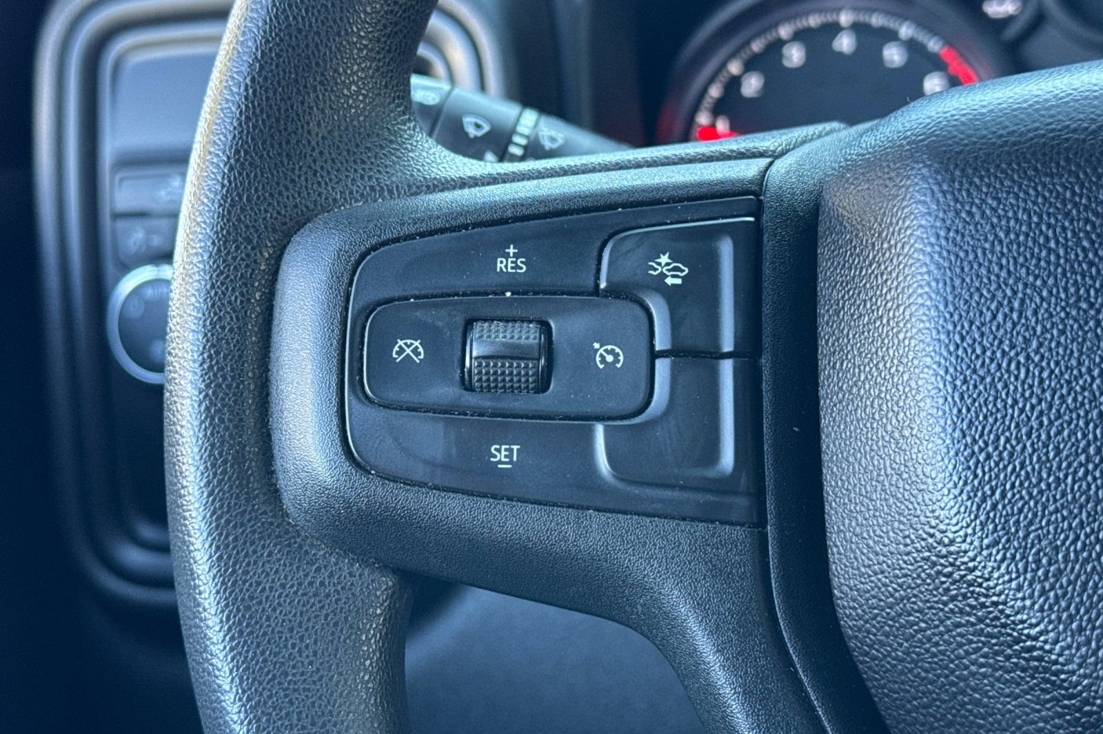 Used 2022 Chevrolet Silverado 1500 Custom image 34